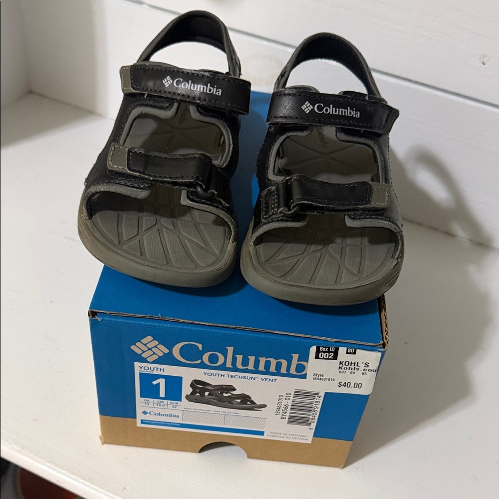 Columbia Kids' Black and Gray Sandals